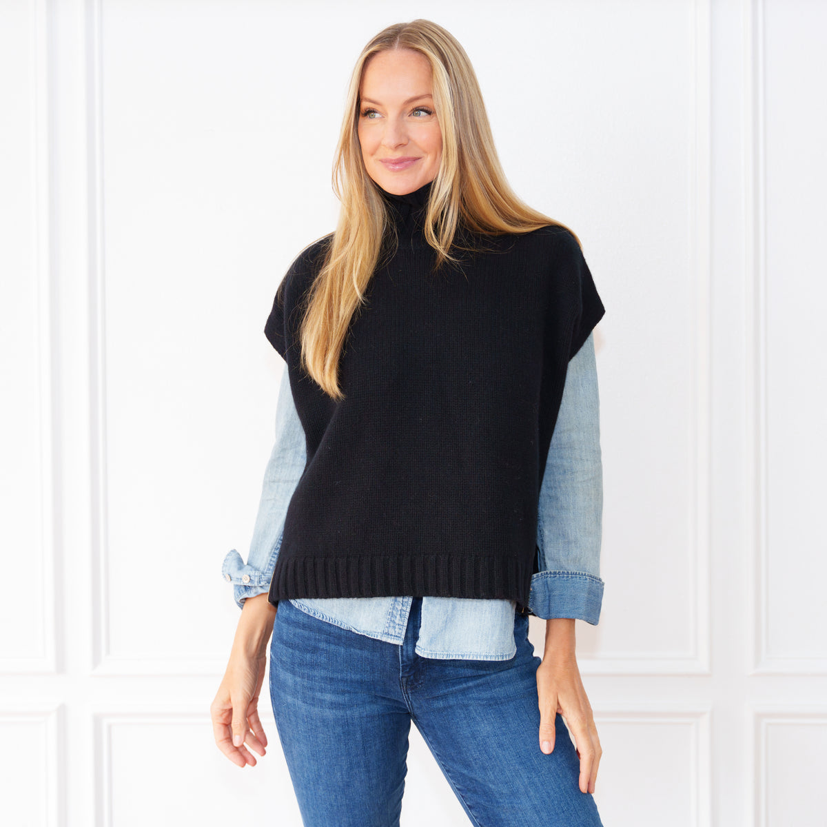 Scottie Sweater Vest Black