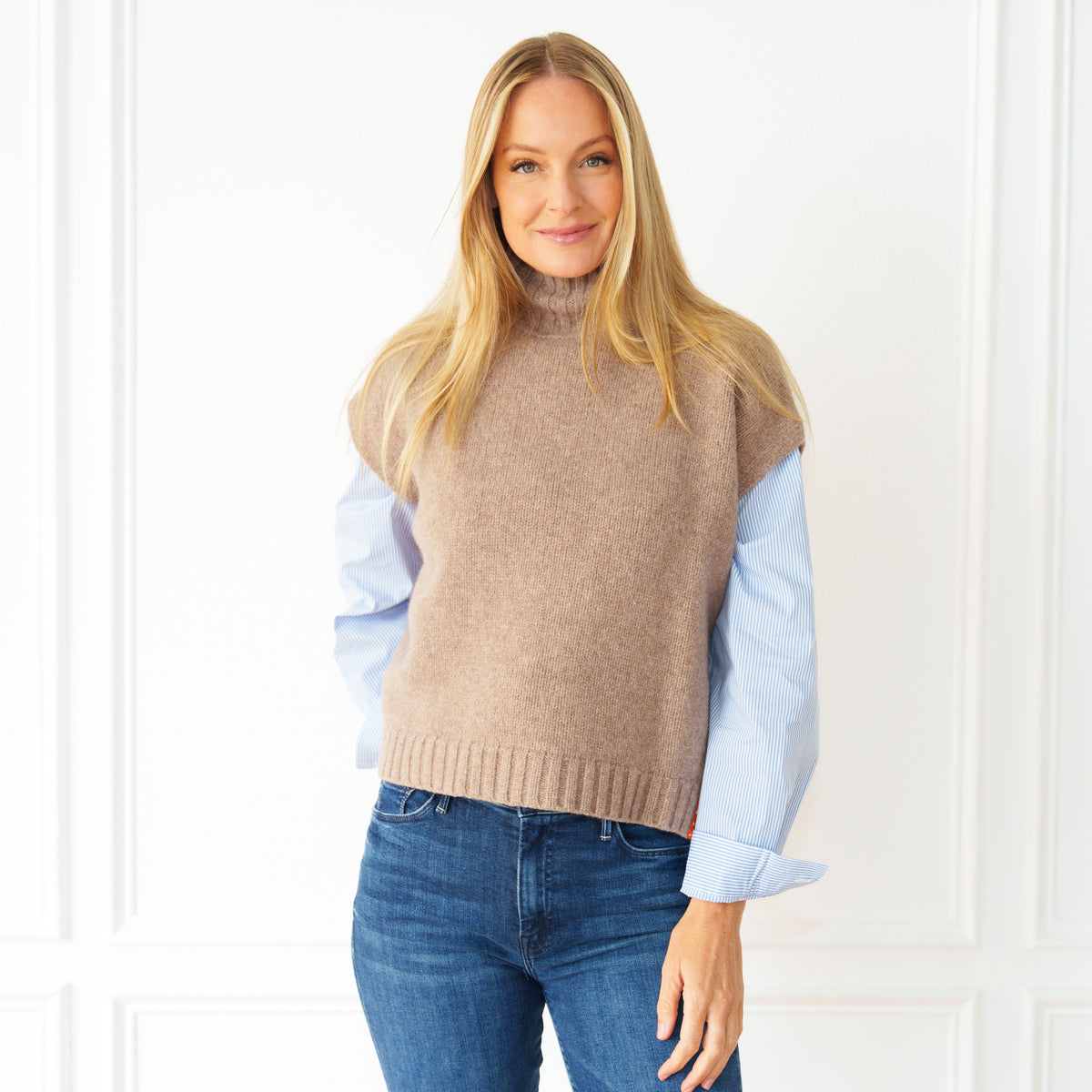 Scottie Sweater Vest Camel