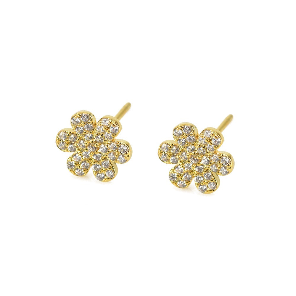 Caryn Lawn Flower Stud Earring