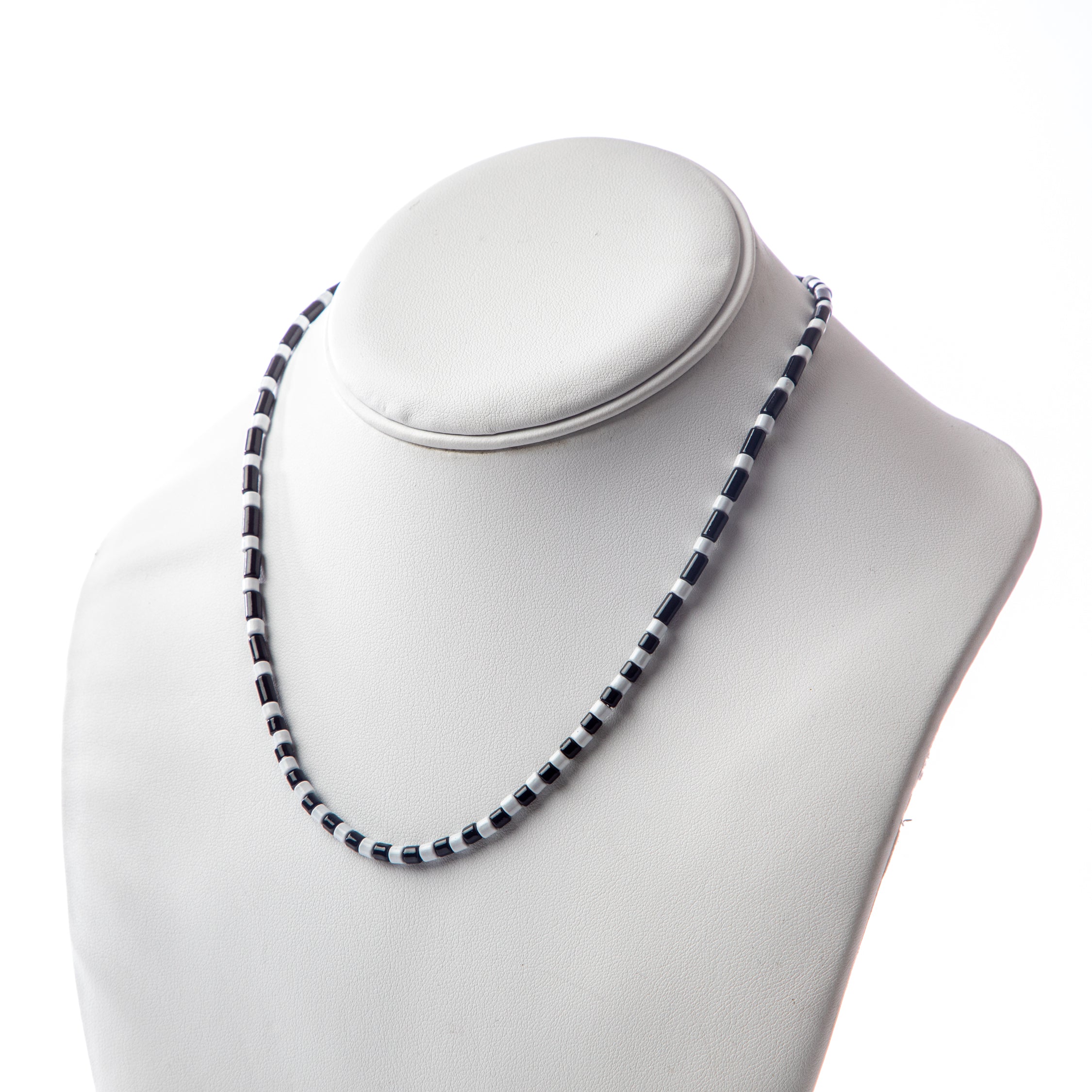 Caryn Lawn Tube Tile Necklace- Black/White